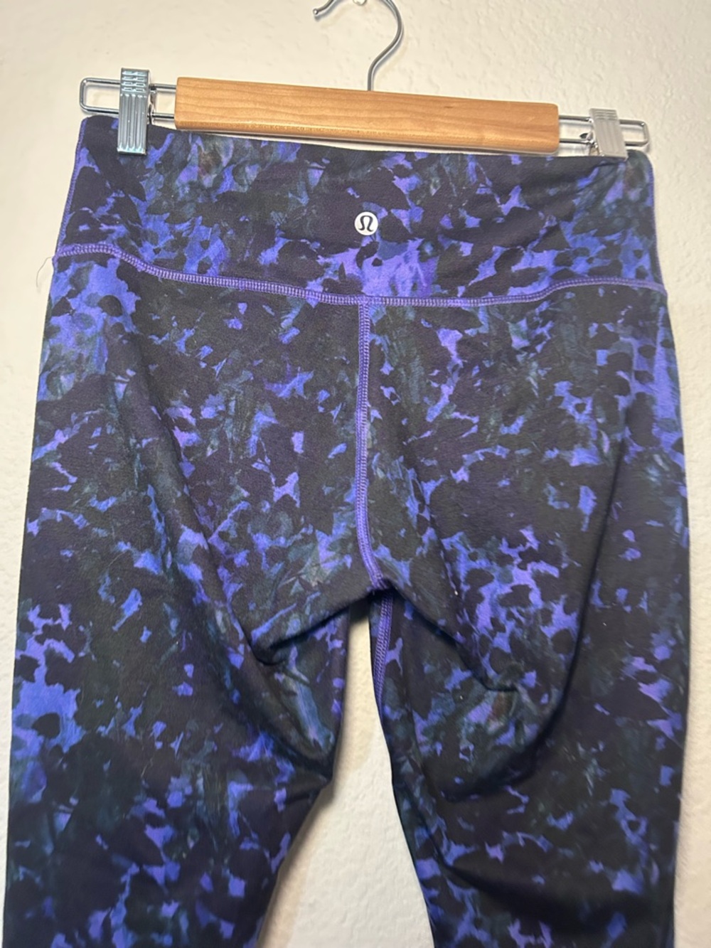 lululemon athletica Black & Purple Patterned Leggings